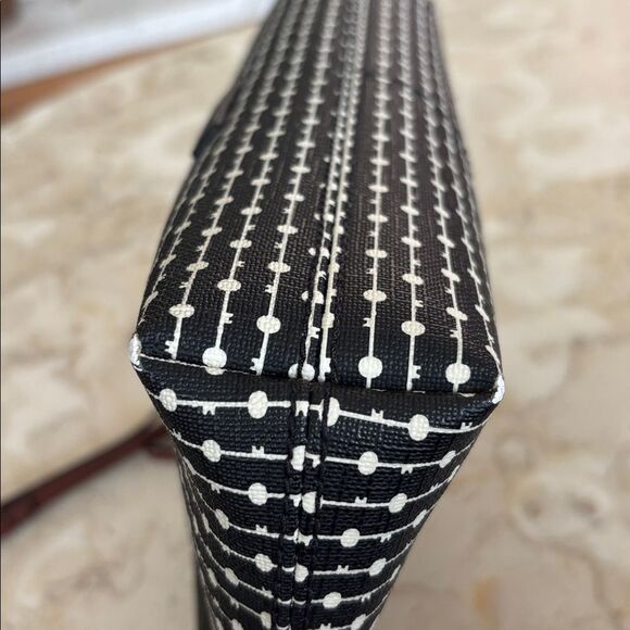 Fossil Fiona Vegan Leather Printed Large Crossbody Bag - Black/White - Picture 6 of 16